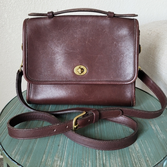 Coach Handbags - Vintage Coach Court 9870
